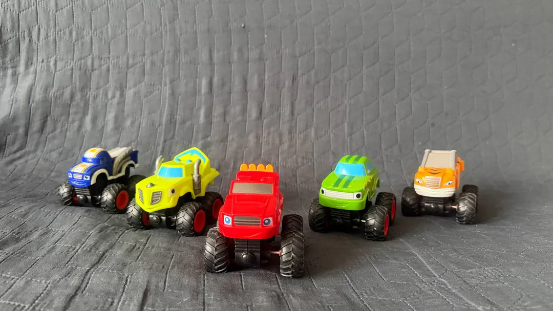 Blaze and the Monster Machines toy car set — photo 4