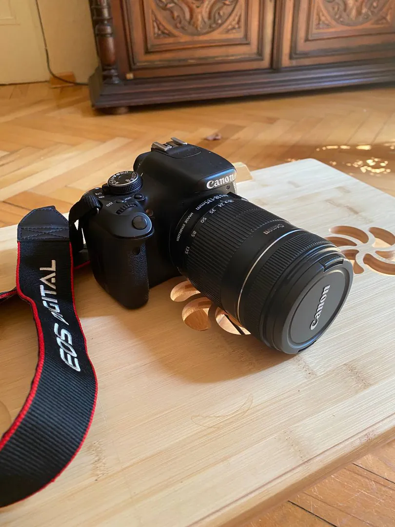 Camera Canon EOS 600D with EF-S 18-135 mm lens — photo 7