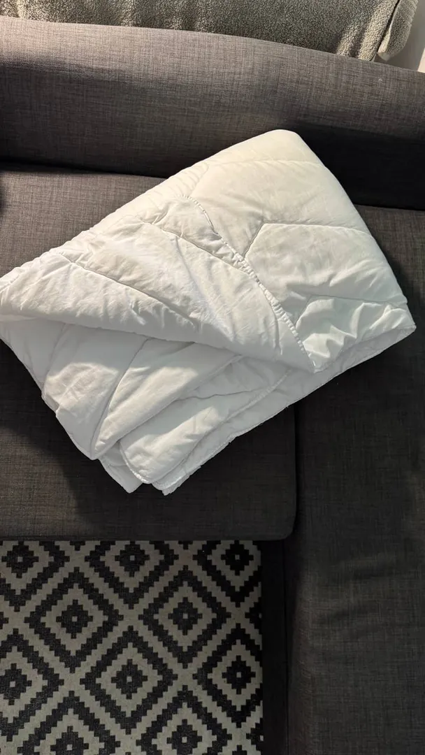 White duvet 140 × 190 cm — photo 2