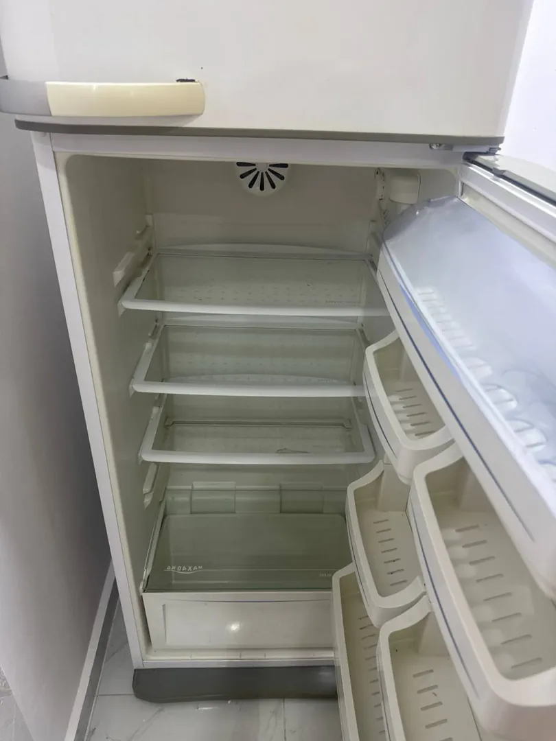Refrigerator — photo 3