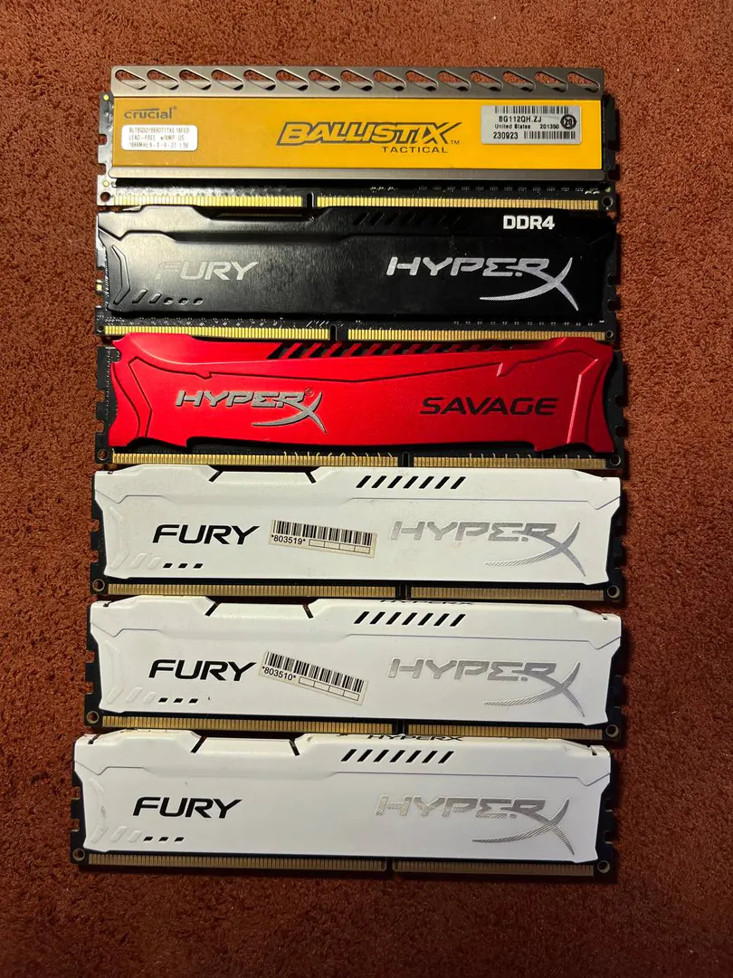 Оперативная память Kingston HyperX FURY DDR3 4GB 1866MHz — фото 2