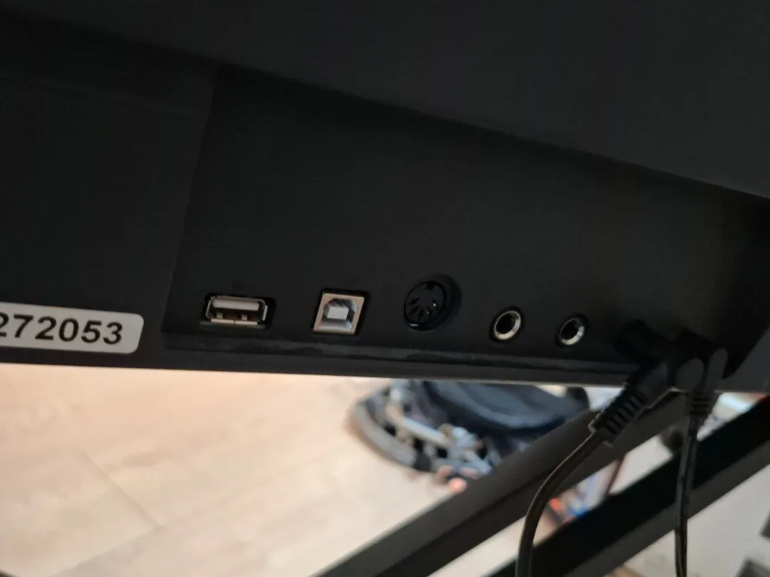 Digital piano Beisite — photo 1