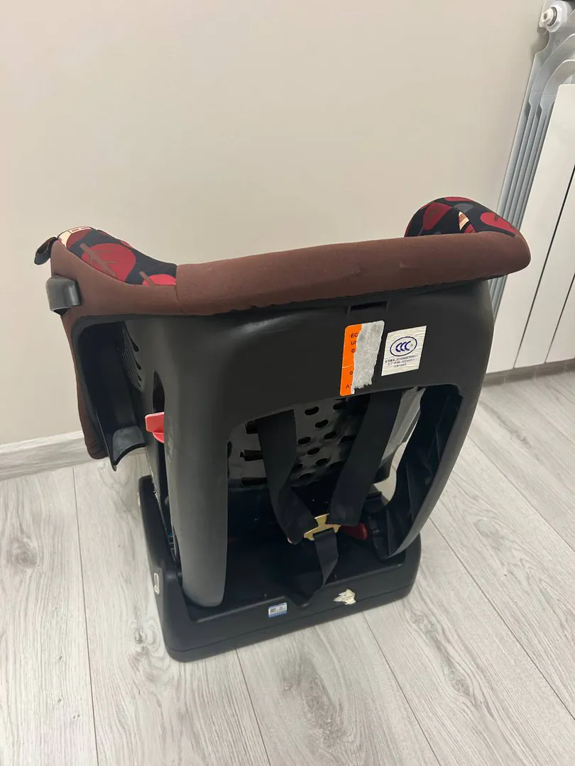 Child car seat up to 18 kg — photo 1