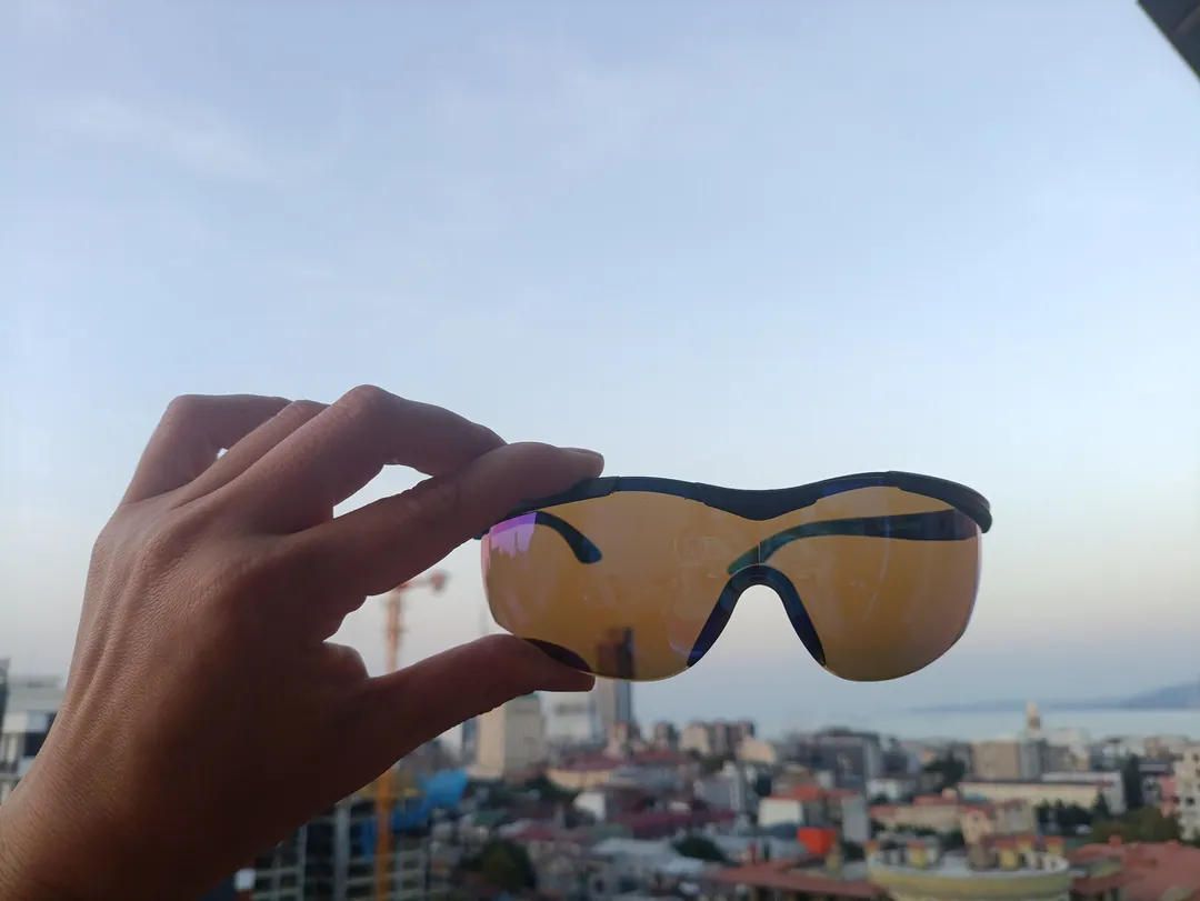 Sports glasses — photo 1