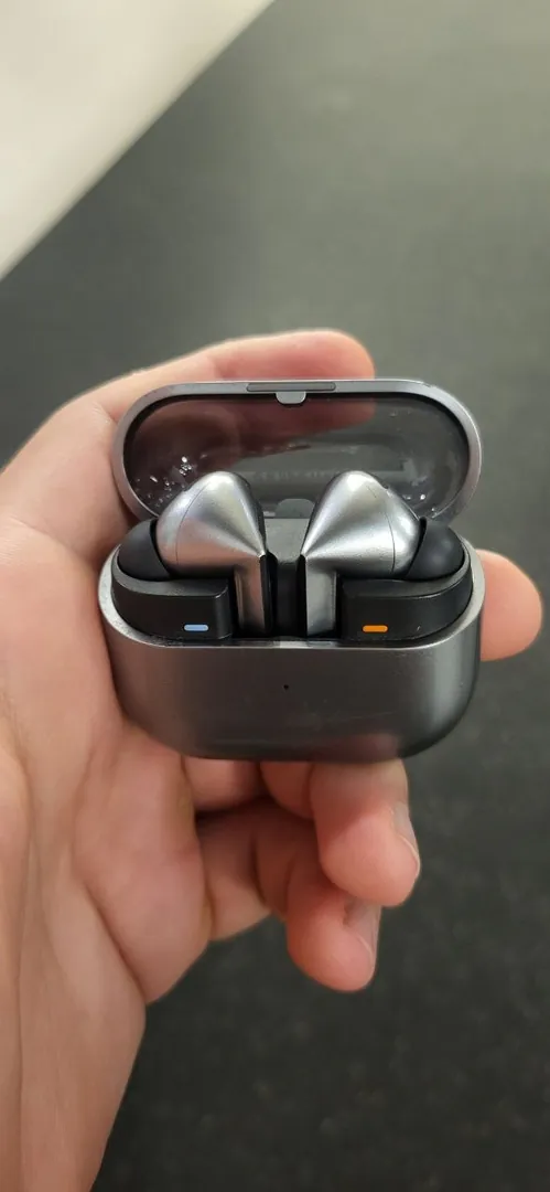 Наушники Samsung Galaxy Buds 3 Pro — фото 2