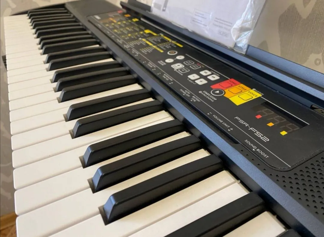 Synthesizer Yamaha PSR-F52 — photo 2