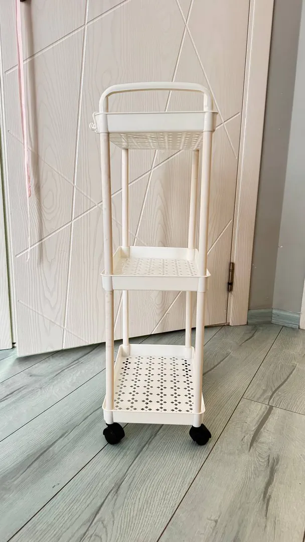 Plastic shelf on wheels — photo 2