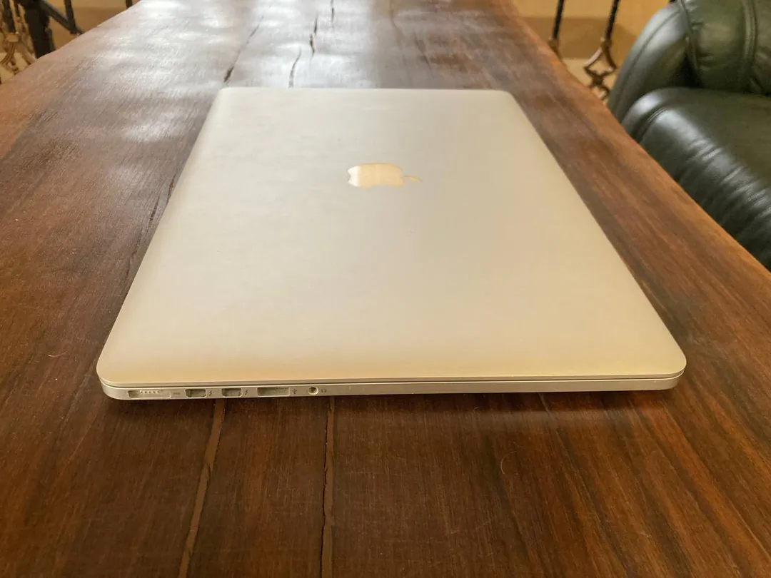 MacBook Pro Retina 15.4″ 2015 — photo 1
