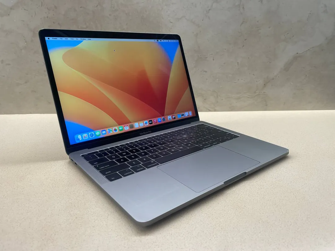 MacBook Pro 13″ (2017) 8/256 GB — photo 2