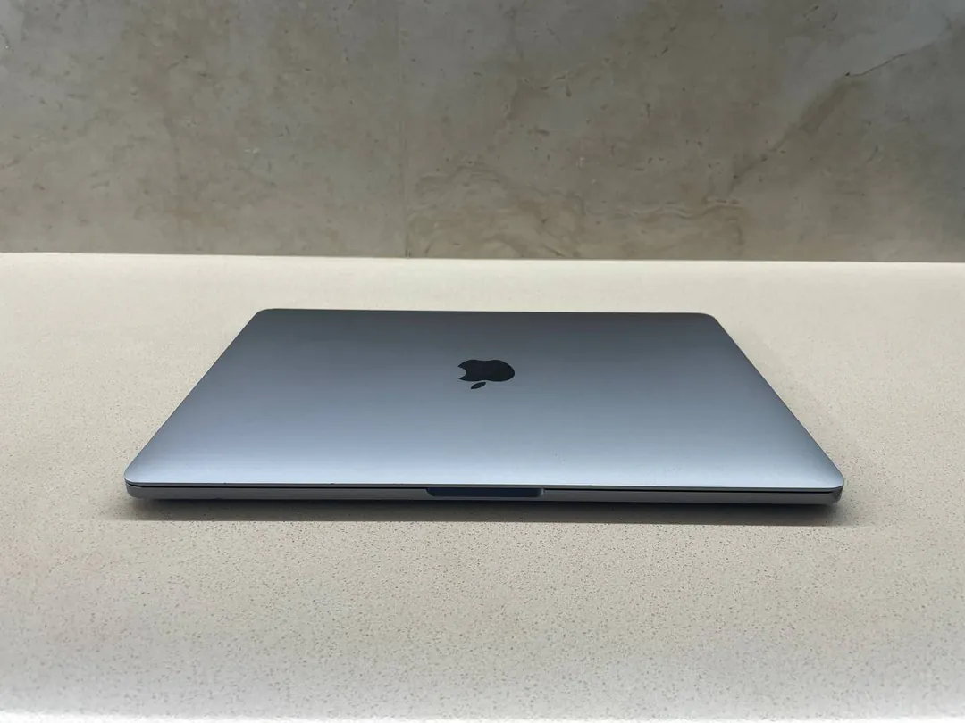 MacBook Pro 13″ (2017) 8/256 GB — photo 3