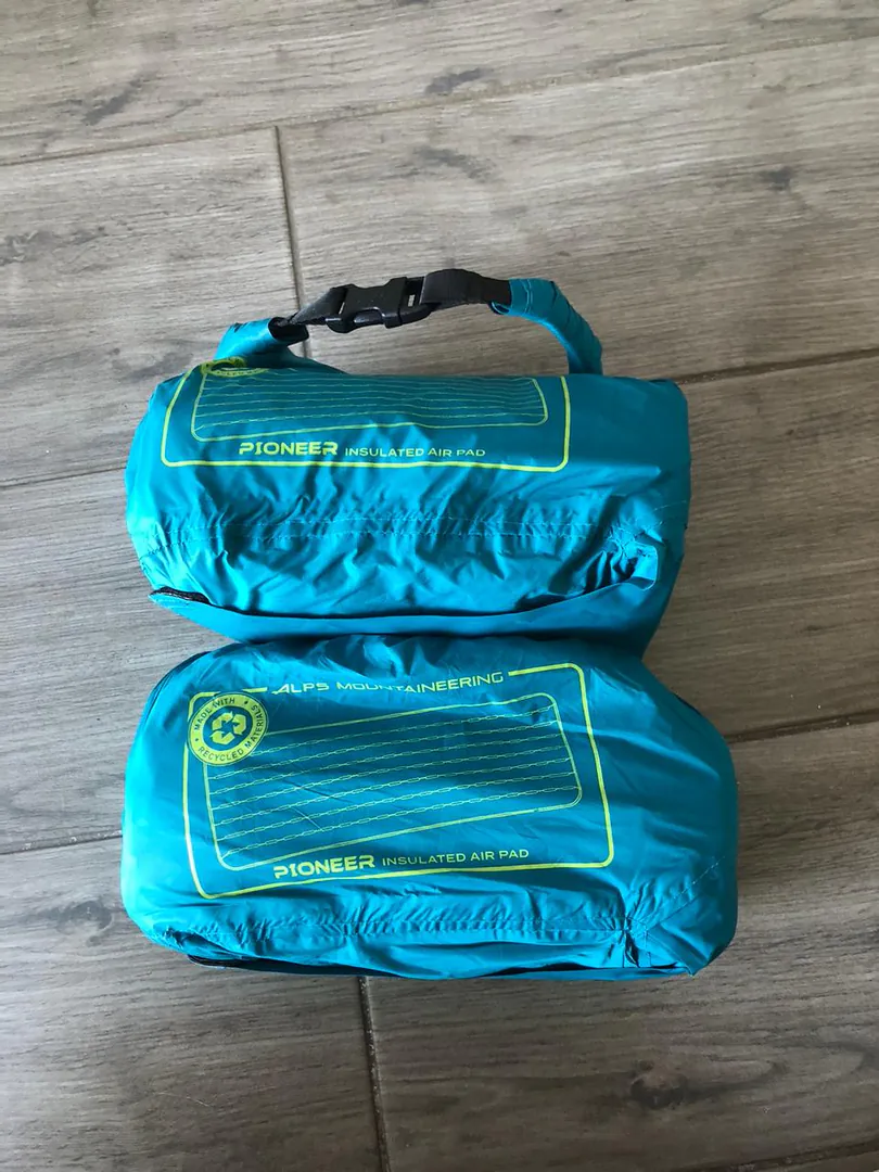 Inflatable sleeping pads ALPS Mountaineering Pioneer Insulated — photo 4
