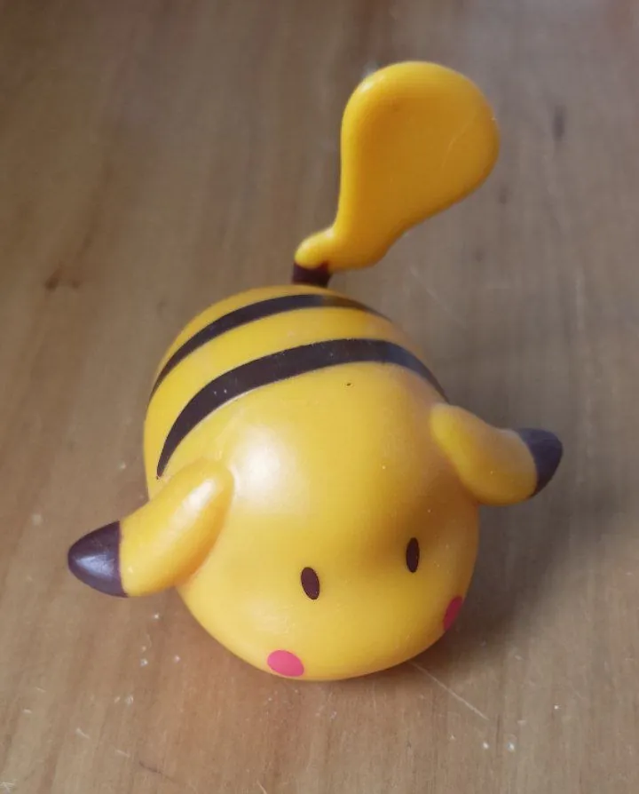 Pikachu toy — photo 1