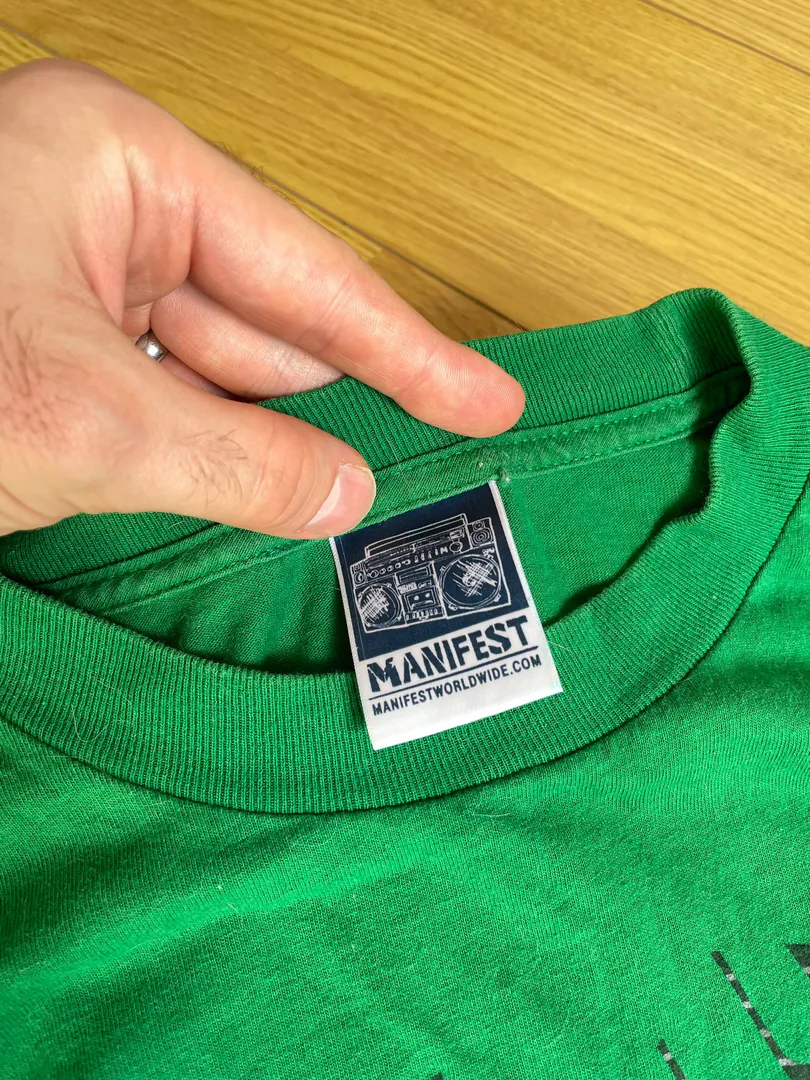 მაისური Manifest World Wide — ფოტო 4