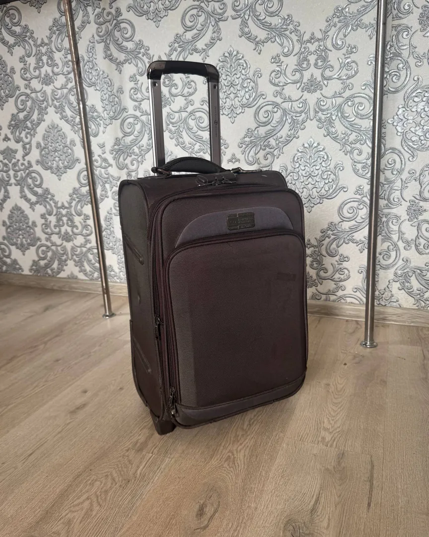 Suitcase 53х35х26 см — photo 2