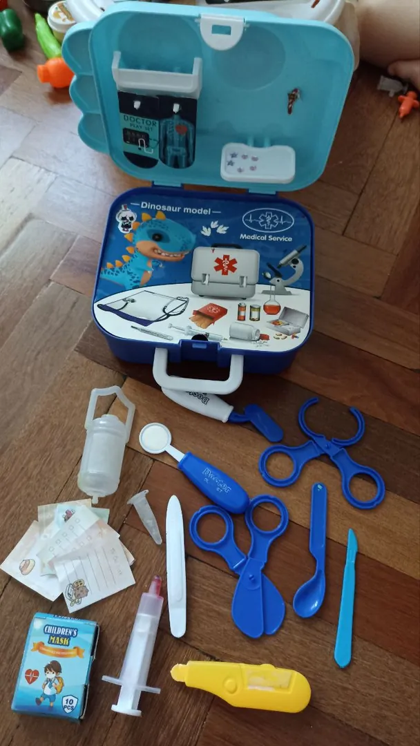Children's educational toys and books — photo 1