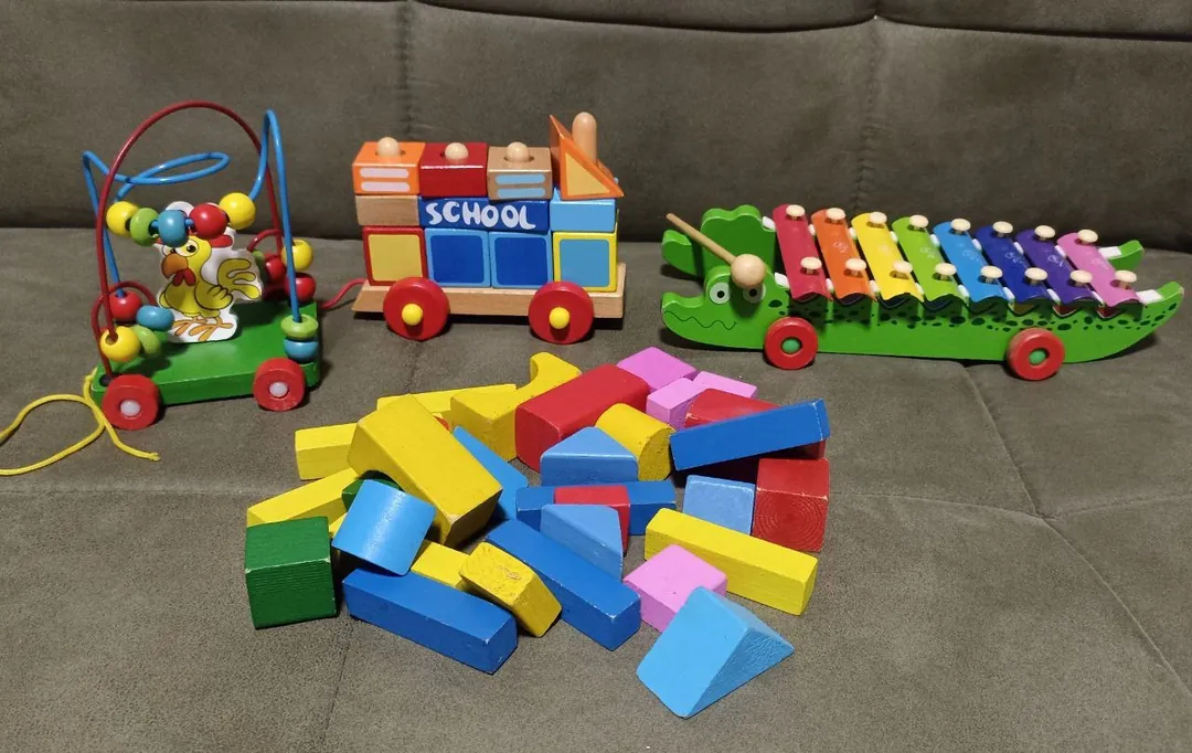 Children's educational toys and books — photo 6