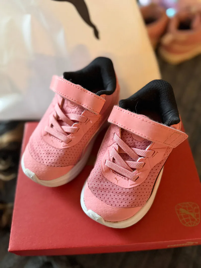 Kids' Puma sneakers — photo 2