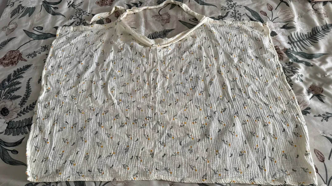 Nursing cover with flexible underwire — photo 2