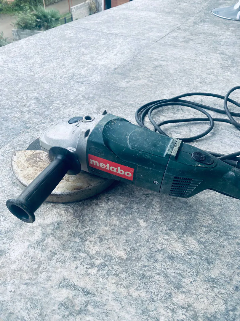 კუთხური საშლი მანქანა Metabo WX 23-230 — ფოტო 3