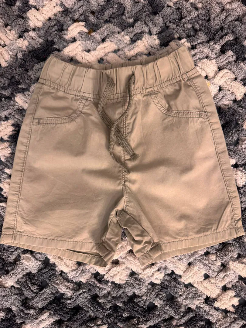 Children's shorts — photo 1