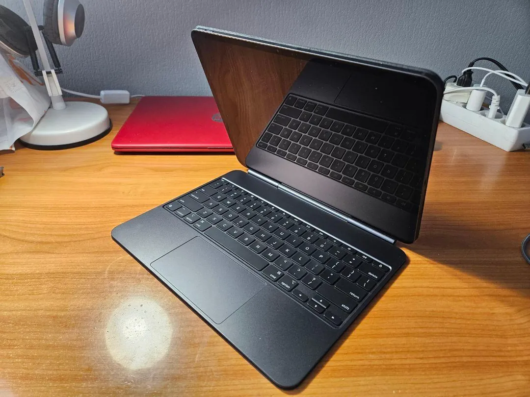 Apple iPad Pro 13″ (M5, 2TB) — photo 2