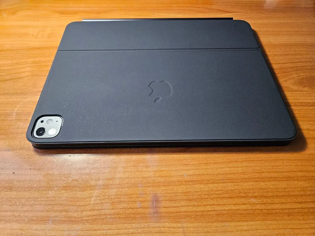 Apple iPad Pro 13″ (M5, 2TB) — photo 3