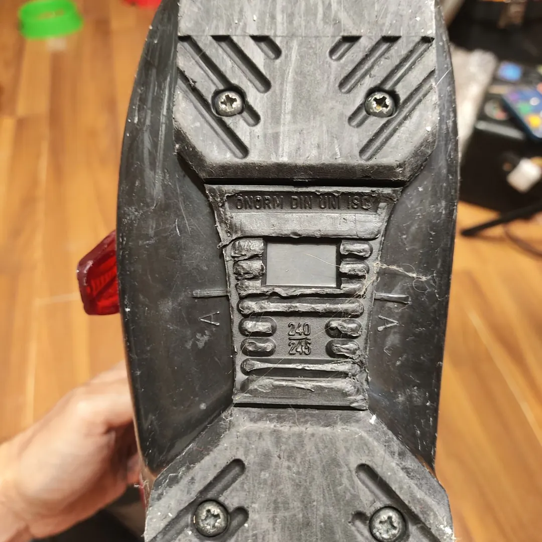 სნაიპერის ბუტები HEAD Carve X3 — ფოტო 2