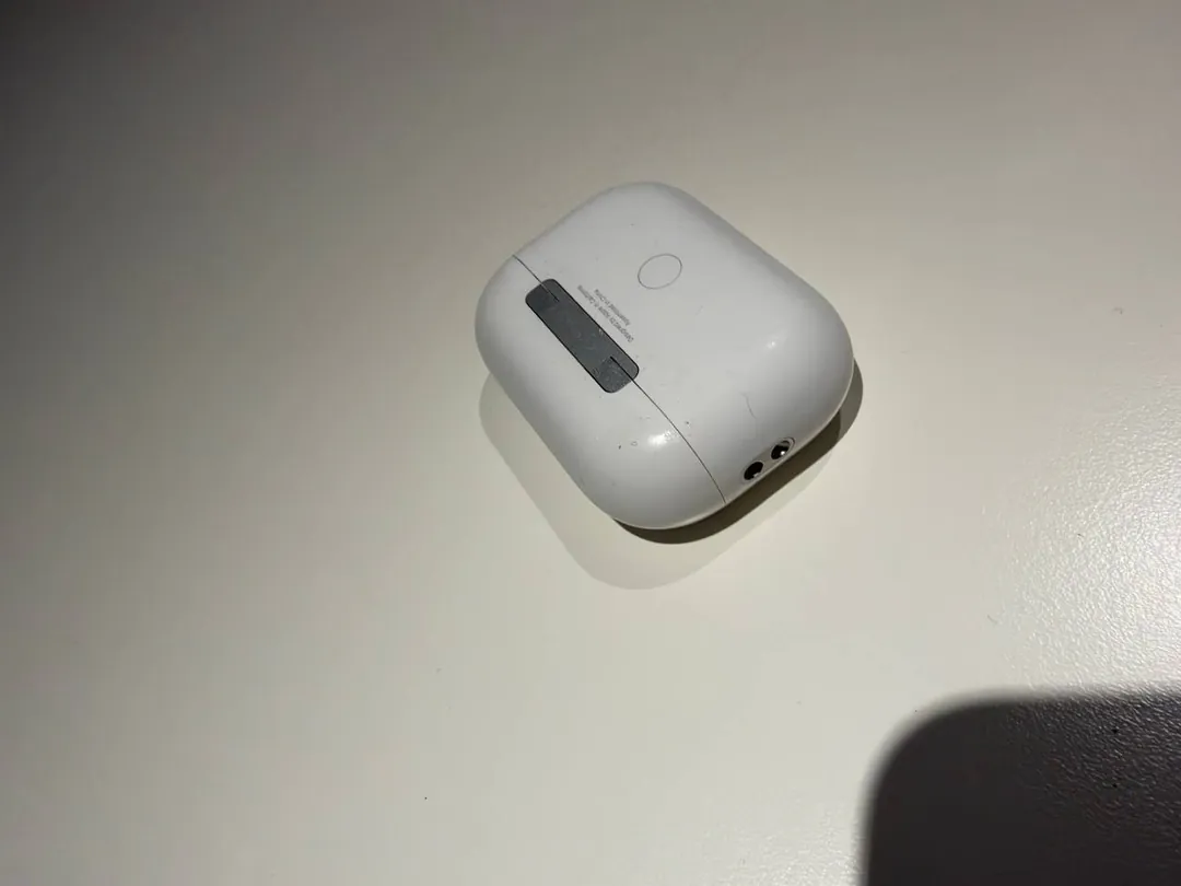 AirPods Pro with cases and ear tips — photo 2