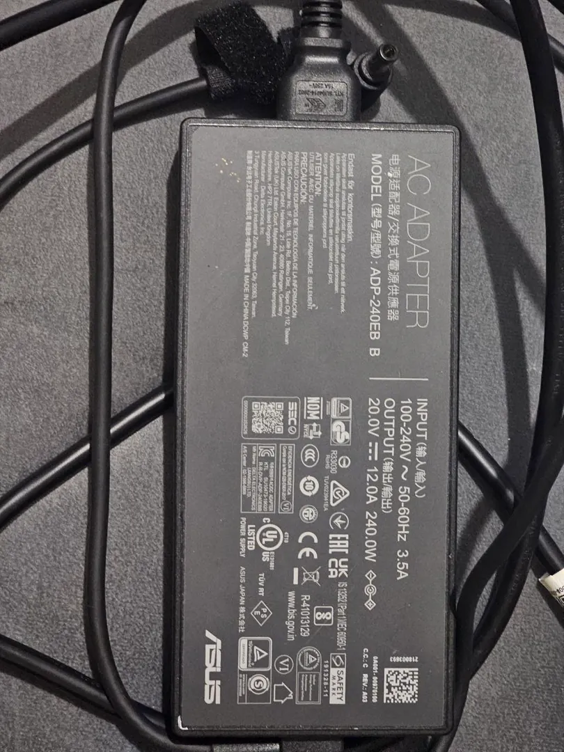 Asus Zephyrus M16 240W Charger — photo 1