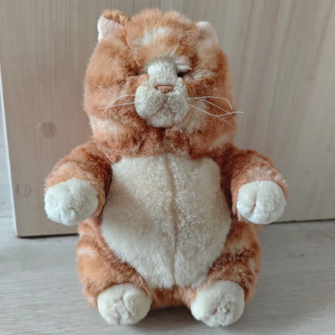 Soft toy cat — photo 1