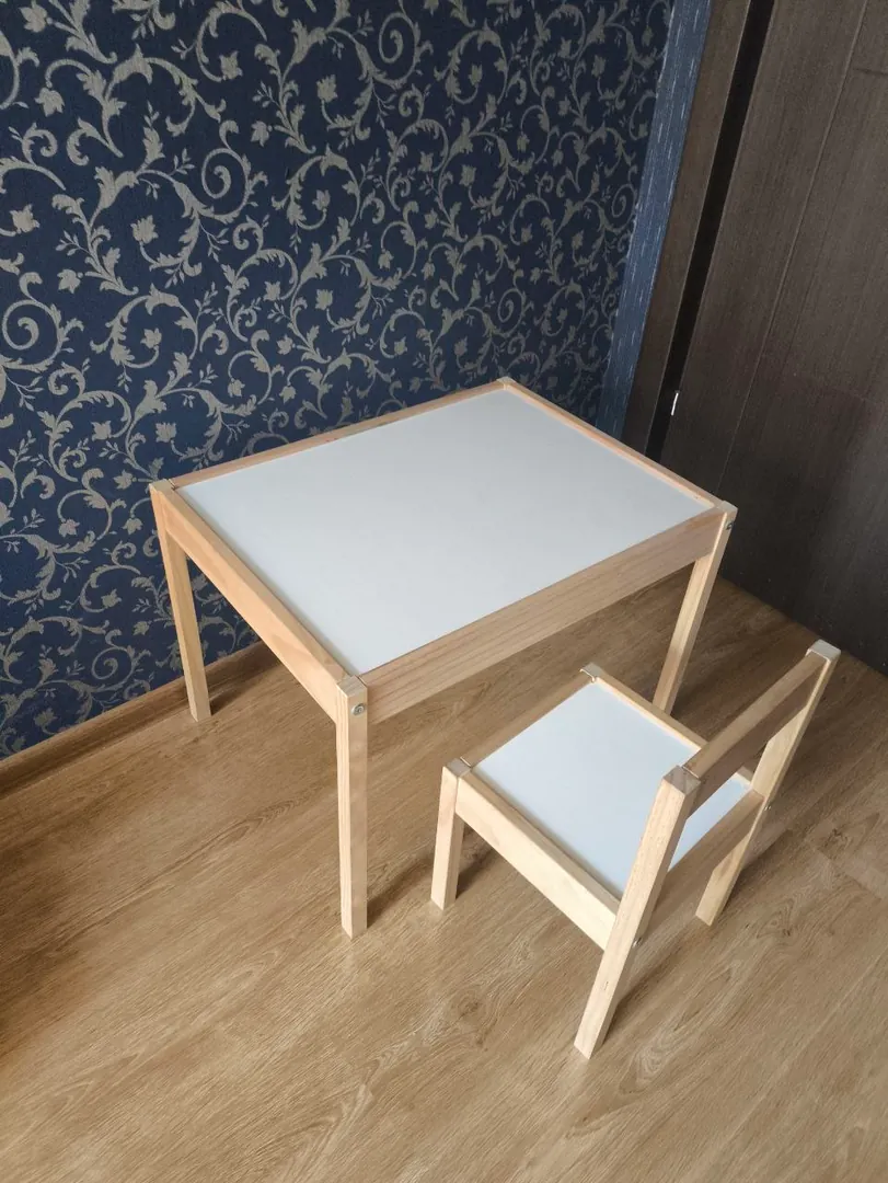 ბავშვების მაგიდა და ორი სკამი IKEA — ფოტო 2