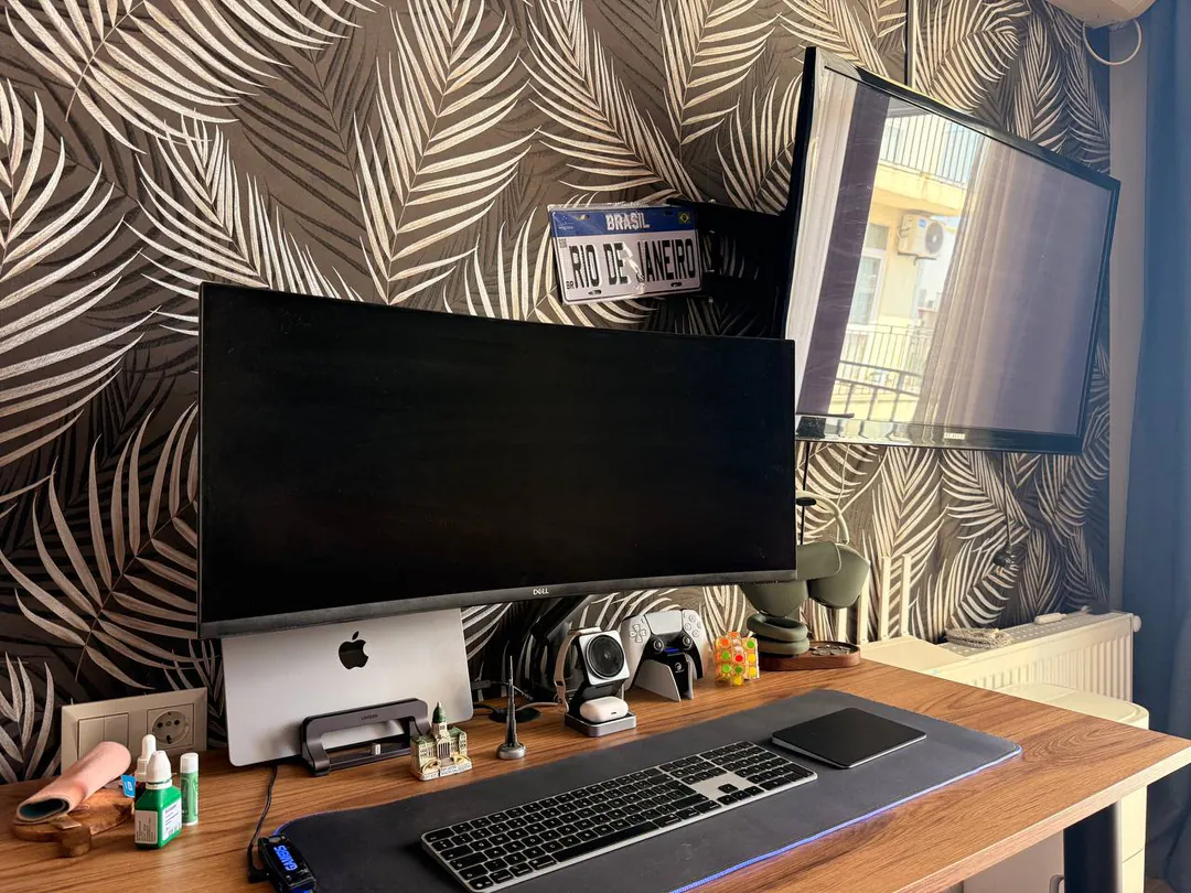 Set: Dell 34 Curved monitor, 2E Husto monitor arm and Ugreen stand — photo 3