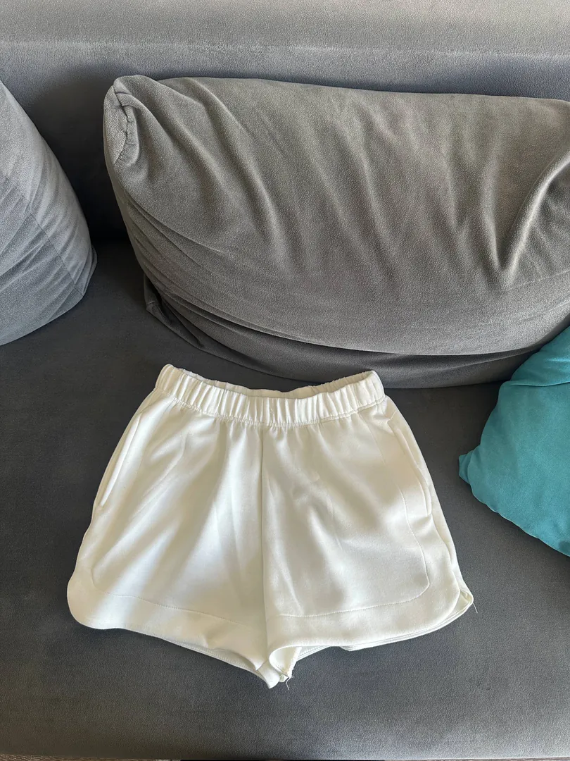 Women's shorts S/M — photo 1