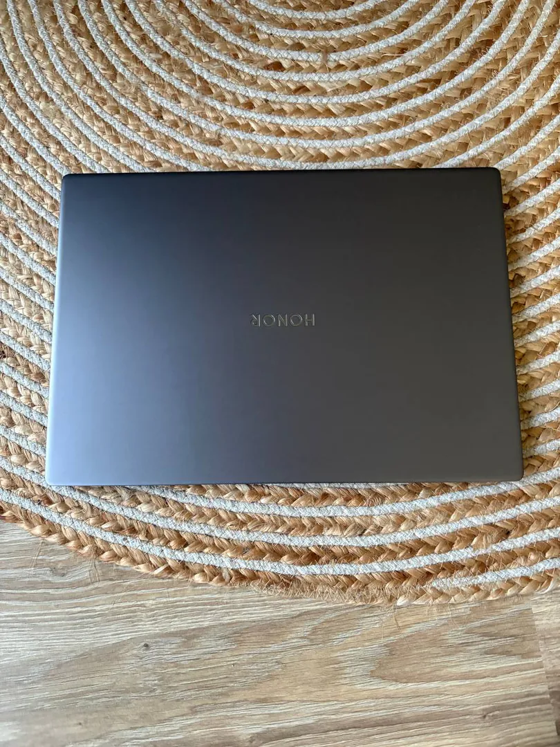 Ноутбук Honor MagicBook X16 Plus (2024) — фото 3