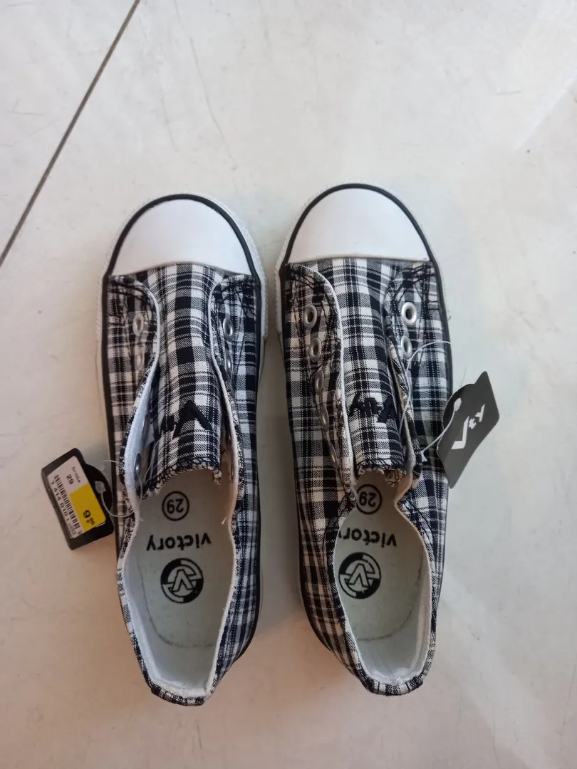 Children's sneakers — photo 3
