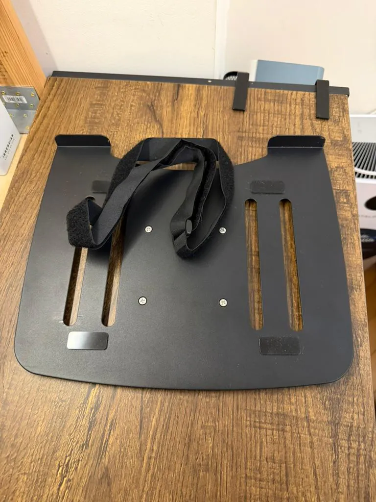 Laptop tray — photo 1