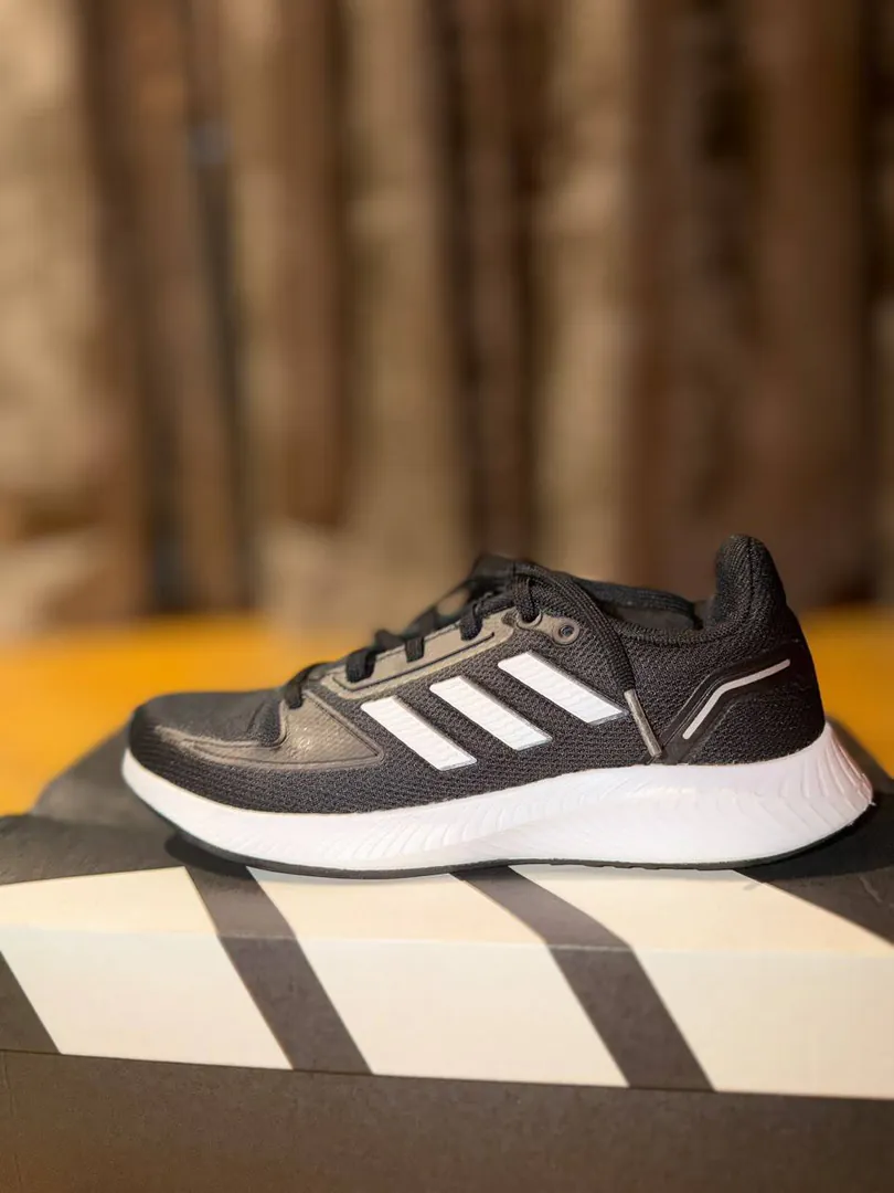 Adidas კიდეები — ფოტო 1