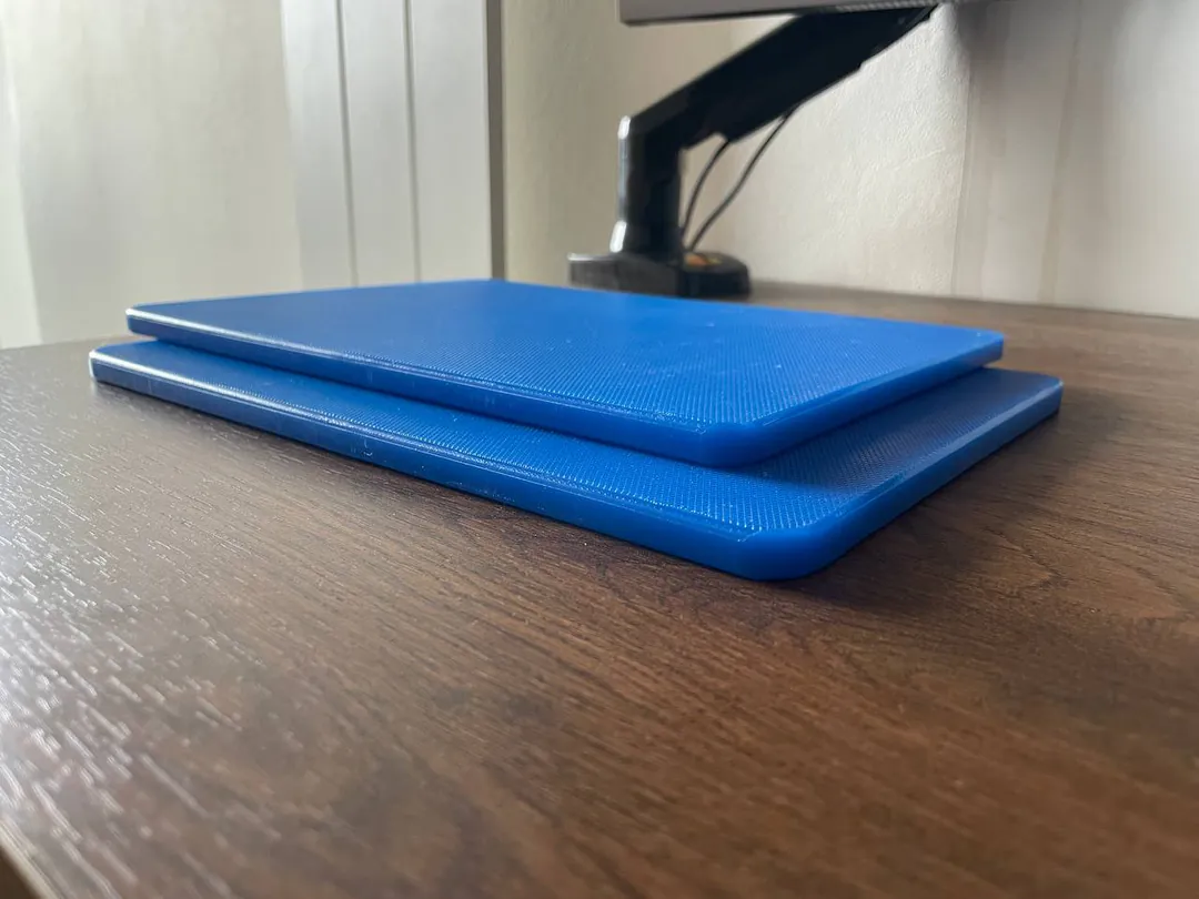 Food-grade polyethylene cutting board 28×20 cm — photo 2