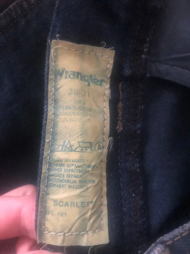 ქალის ჯინსი Wrangler 29-31 — ფოტო 2