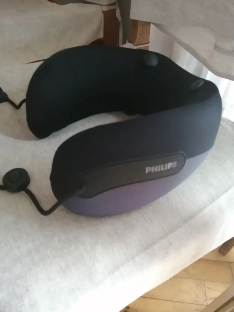 Neck massager pillow — photo 1