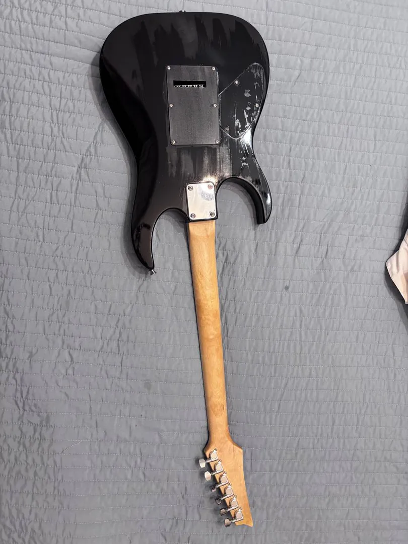 Electric guitar IRIN R-170 with case — photo 3