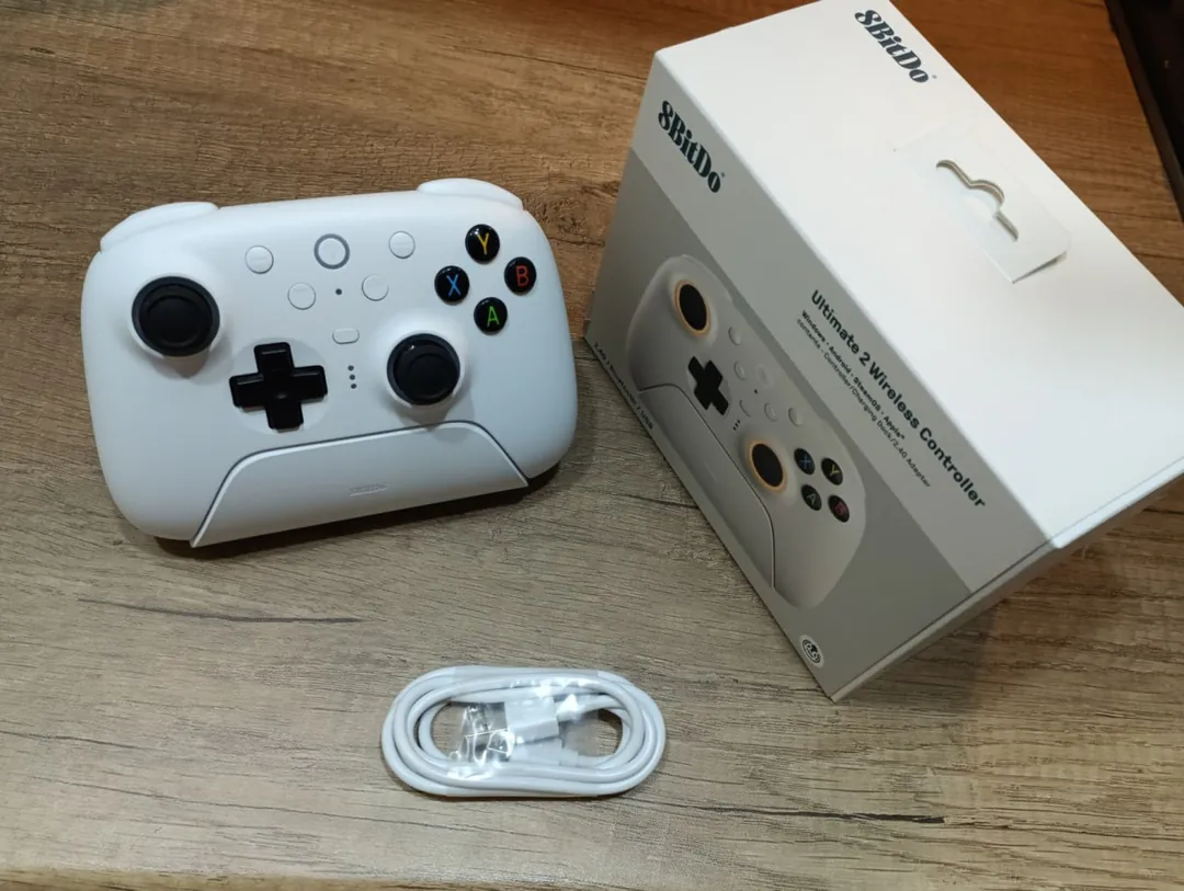 8BitDo Ultimate Wireless Gamepad with Charging Dock — photo 1