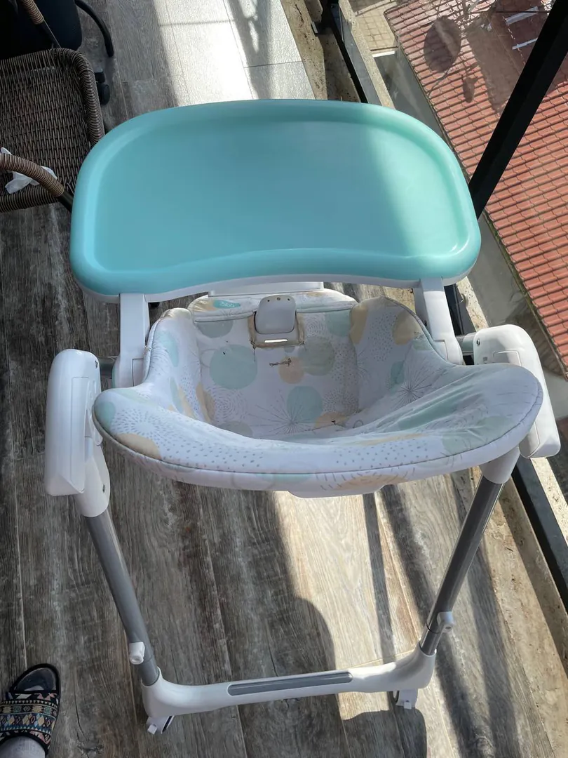 Adjustable children's high chair — photo 3