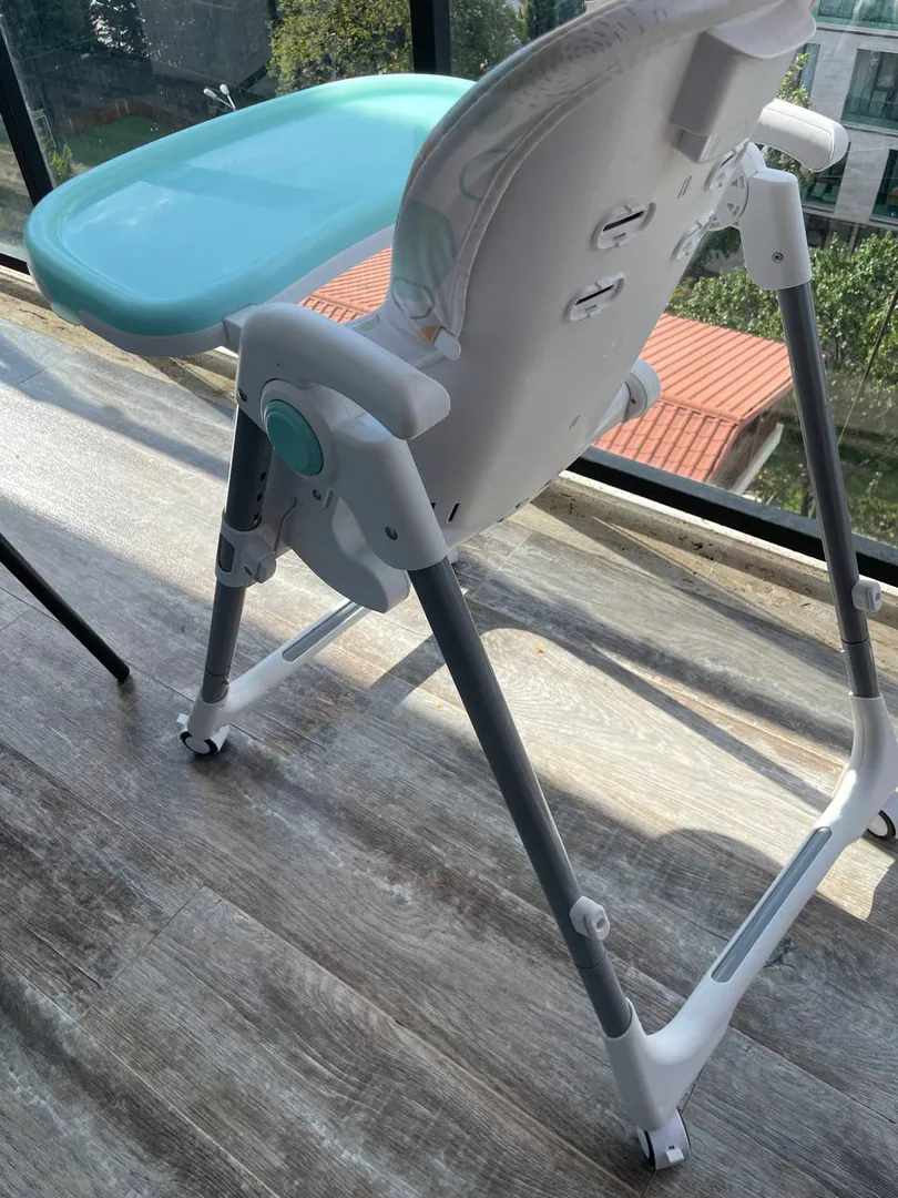 Adjustable children's high chair — photo 4