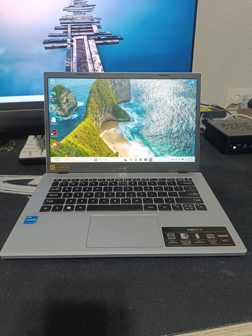 ნოუთბუკი Acer Aspire 3 14 i3 8GB 128GB SSD — ფოტო 1