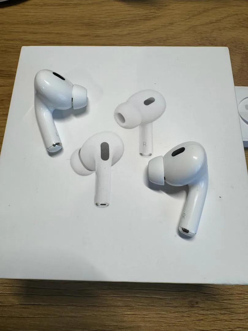 Apple AirPods Pro 2 Lightning MagSafe — photo 2