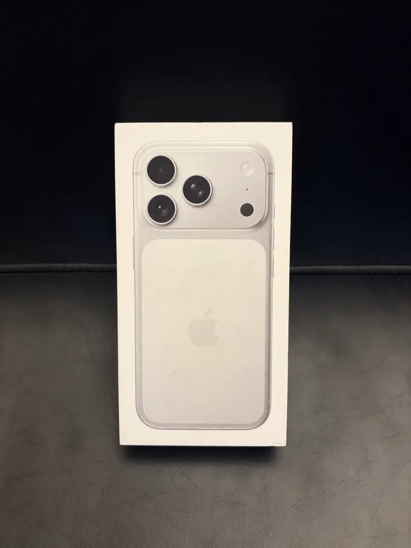 iPhone 17 Pro, Silver 256GB Новый. Состояние — фото 2