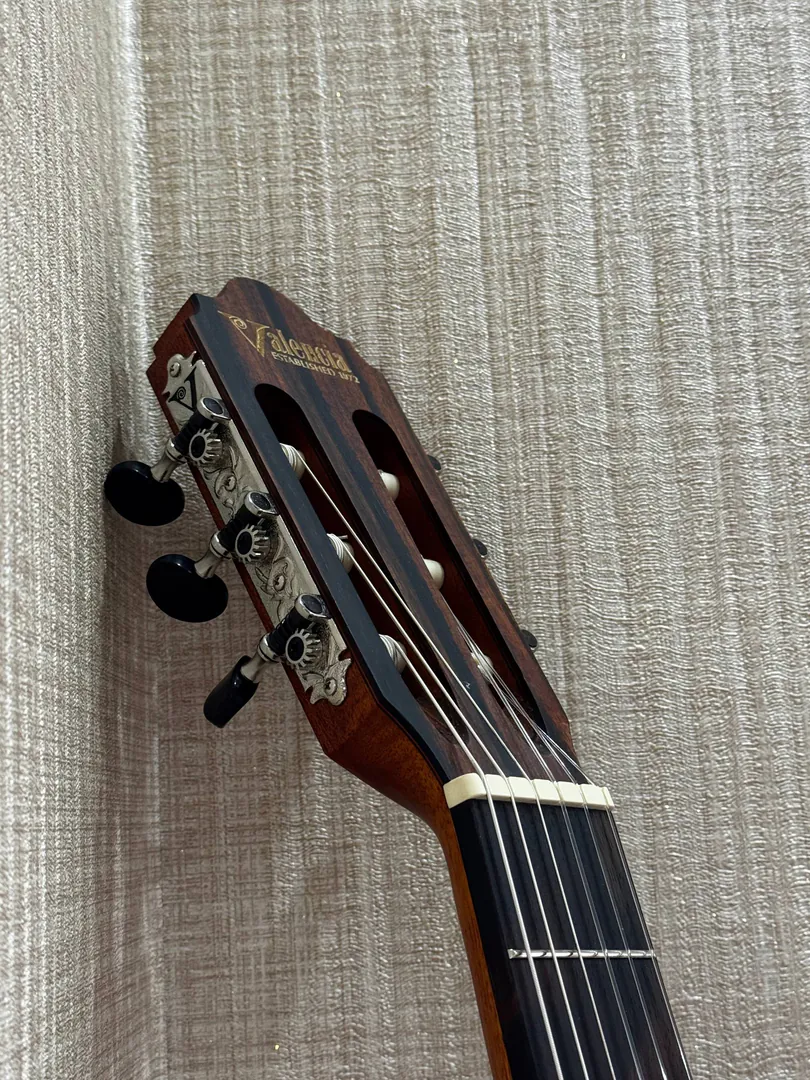 Acoustic guitar Valencia — photo 4