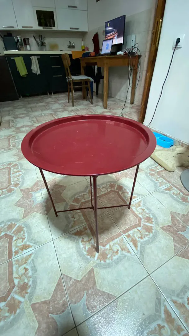 Столик Jysk - 30 ₾/ 12$/ 10€ — фото 1