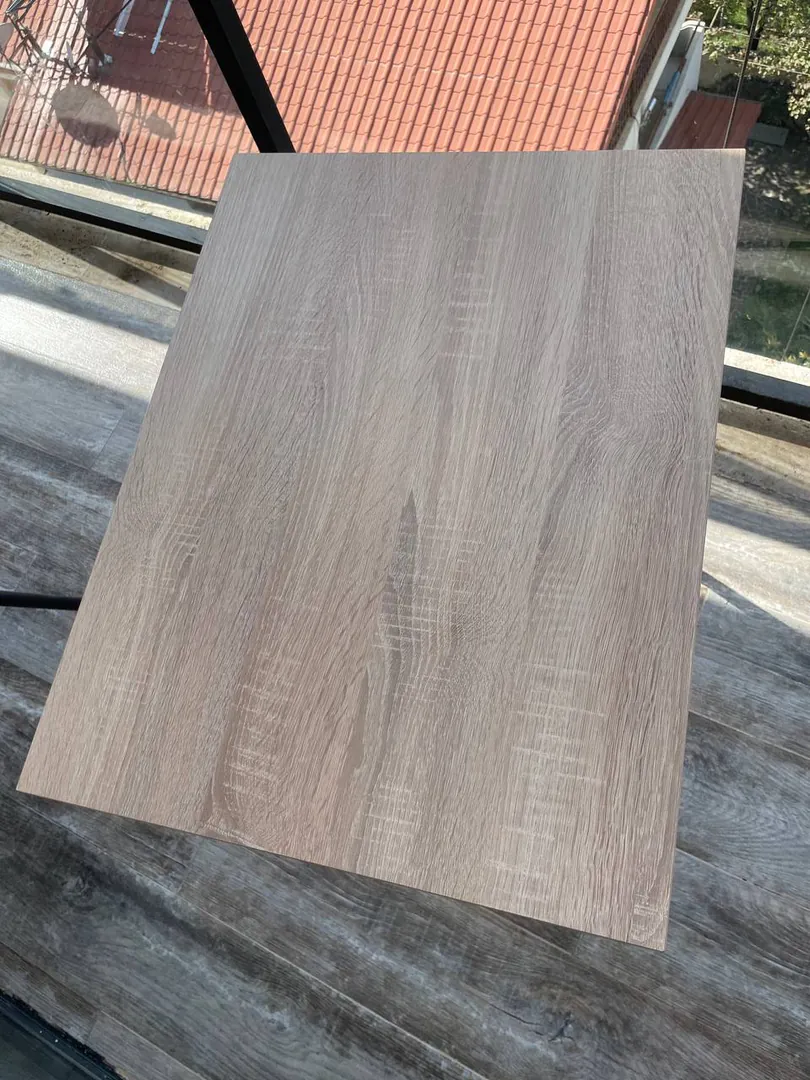 Folding table — photo 1